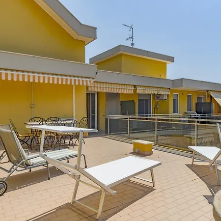Rivierarent Sea Terrace